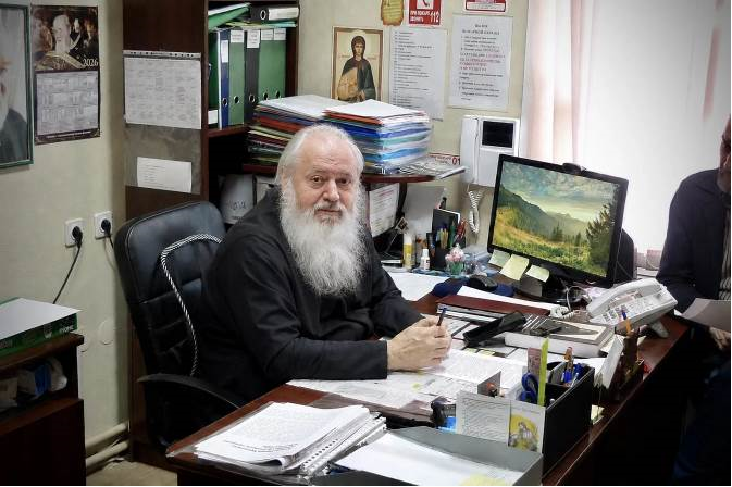 «Одна рука у врача — медицинская, другая — молитвенная»