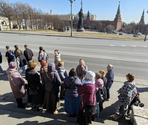 Русская Православная Церковь подготовила цикл познавательных экскурсий по храмам Москвы для участников проекта «Московское долголетие»