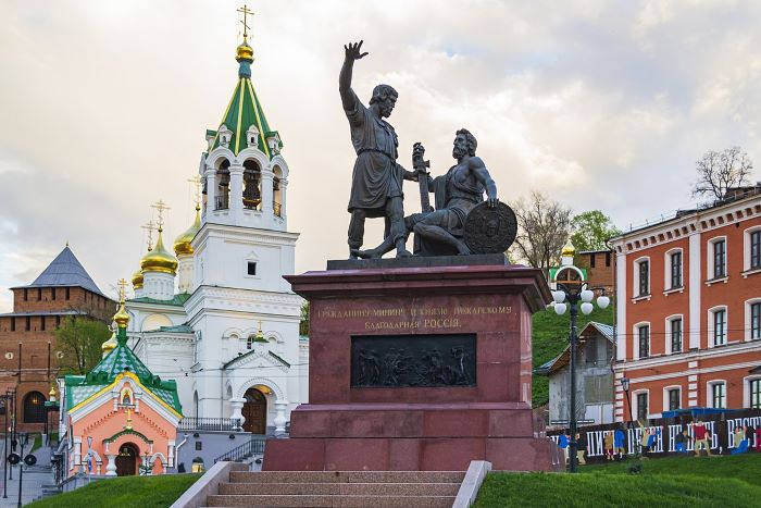 В день памяти свв. Космы и Дамиана Асийских мы завершаем цикл наших заметок о Победе над Смутой в 1612 г. и снова вспоминаем главных героев этих дней – князя Дмитрия Пожарского и “выборного всей земли” Косму Минина. Первый в этот день праздновал день ...