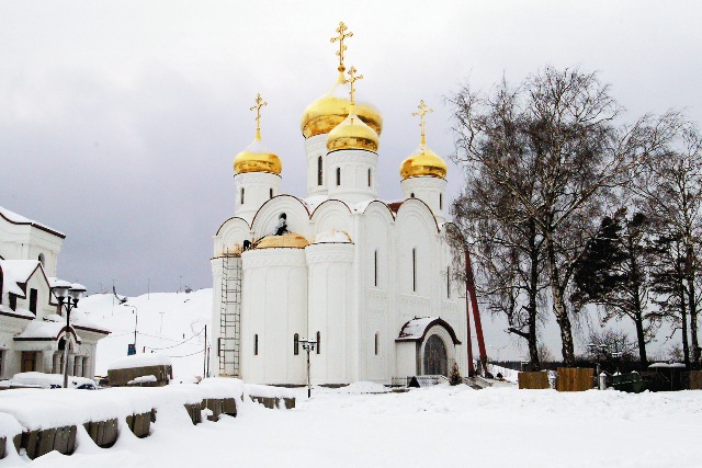На месте взорванной святыни